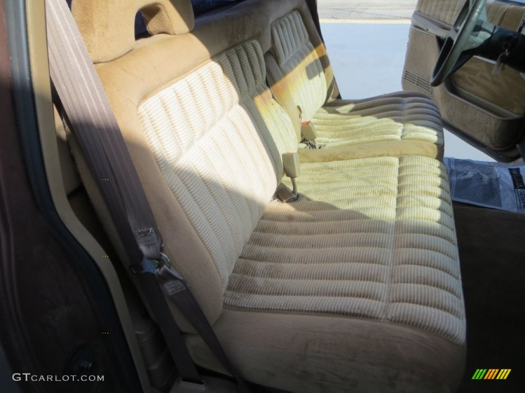 1994 Chevrolet C/K C1500 Regular Cab Front Seat Photo #82667812