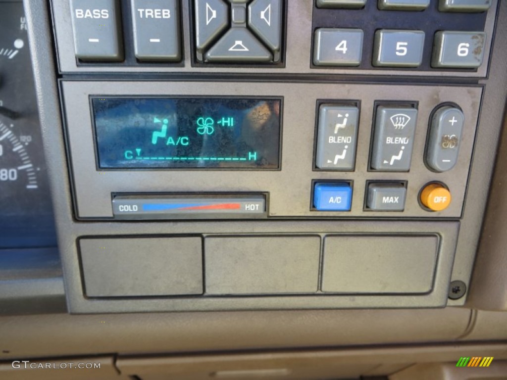 1994 Chevrolet C/K C1500 Regular Cab Controls Photo #82667932