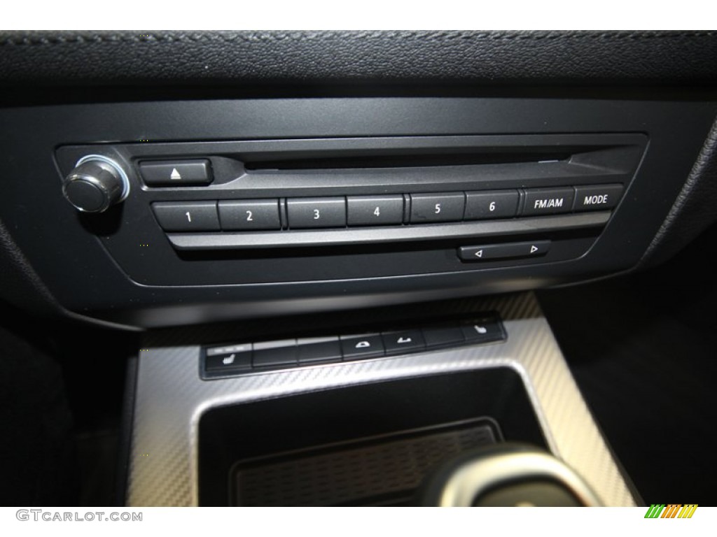2011 BMW Z4 sDrive35is Roadster Controls Photo #82669690