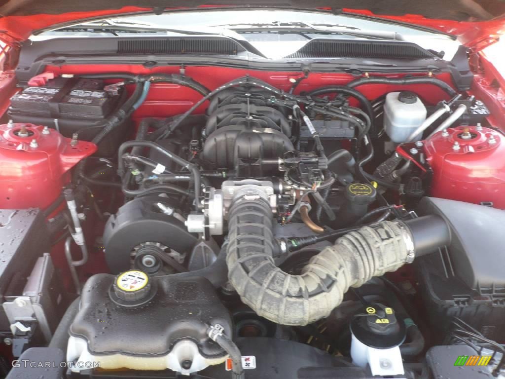 2005 Mustang V6 Premium Coupe - Torch Red / Dark Charcoal photo #12