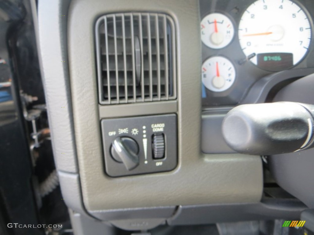 2004 Ram 1500 SLT Regular Cab 4x4 - Black / Dark Slate Gray photo #40