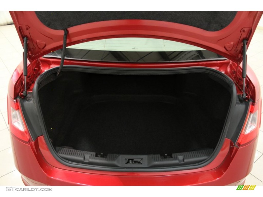 2010 Ford Taurus SEL Trunk Photo #82676254
