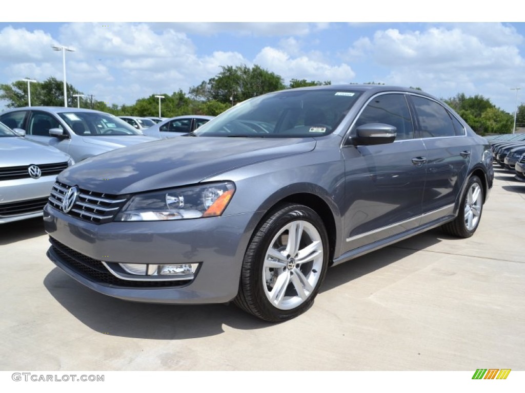 Platinum Gray Metallic 2013 Volkswagen Passat TDI SEL Exterior Photo #82678937