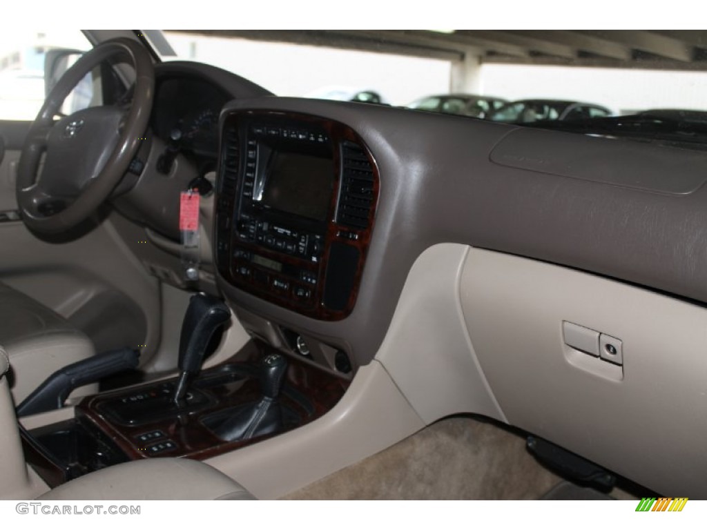 2002 Land Cruiser  - Natural White / Ivory photo #37