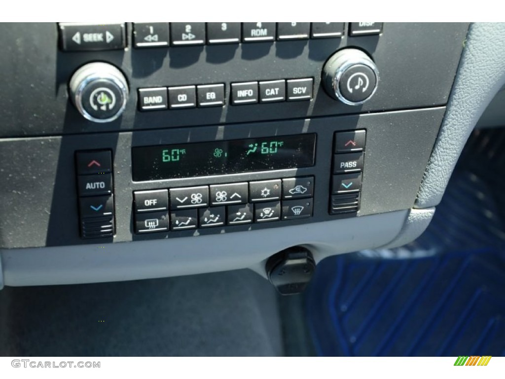 2007 Buick LaCrosse CX Controls Photo #82680553