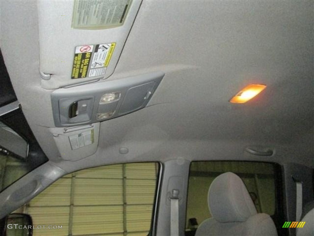 2010 Tacoma V6 Double Cab 4x4 - Silver Streak Mica / Graphite photo #17
