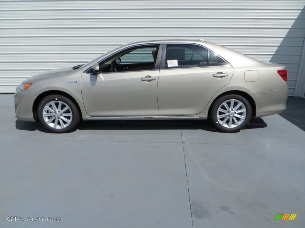 Champagne Mica 2013 Toyota Camry Hybrid XLE Exterior Photo #82688122