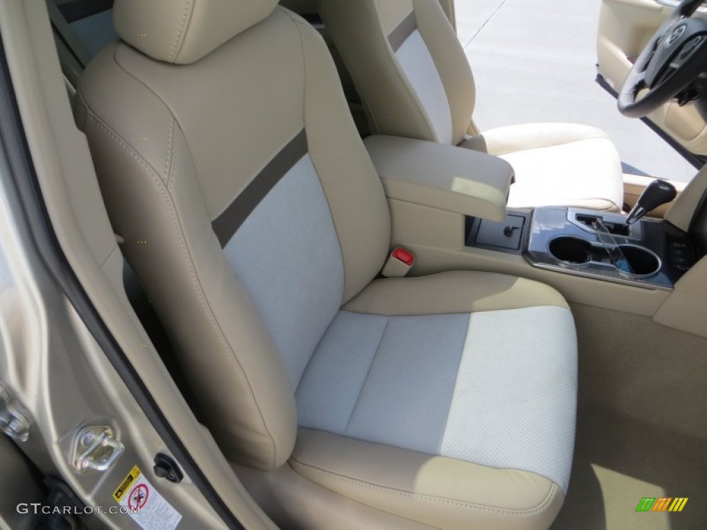 2013 Camry Hybrid XLE - Champagne Mica / Ivory photo #19