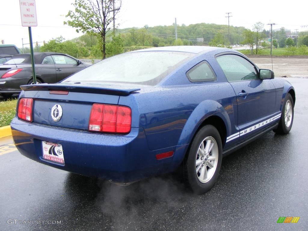 2007 Mustang V6 Deluxe Coupe - Vista Blue Metallic / Light Graphite photo #3