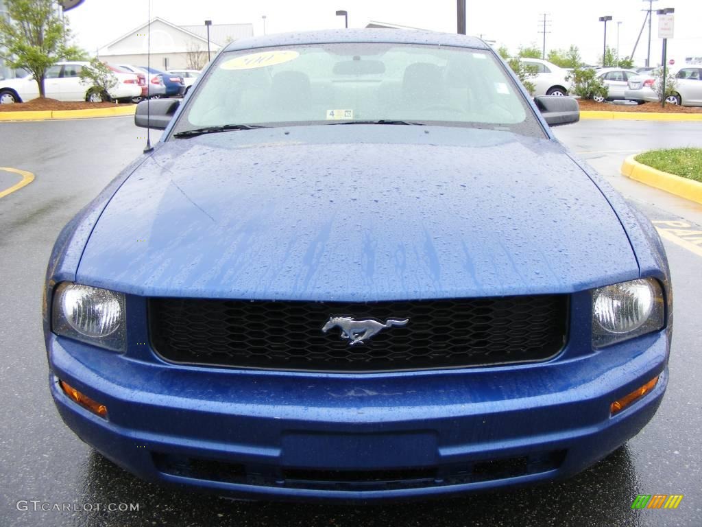 2007 Mustang V6 Deluxe Coupe - Vista Blue Metallic / Light Graphite photo #13