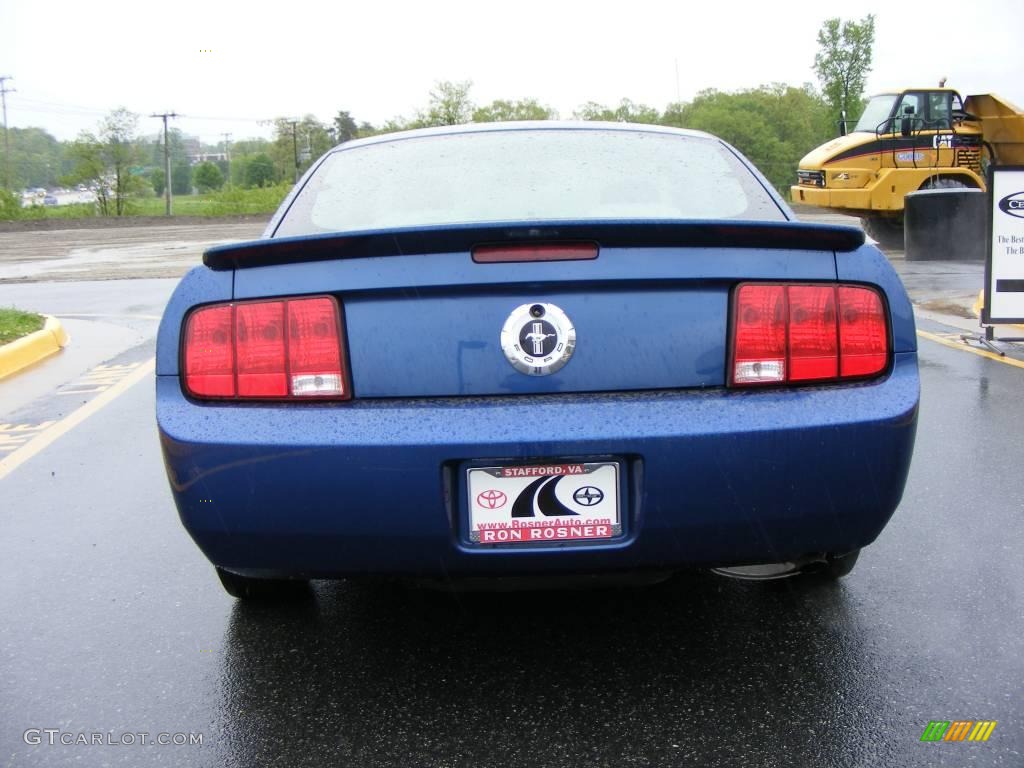 2007 Mustang V6 Deluxe Coupe - Vista Blue Metallic / Light Graphite photo #15
