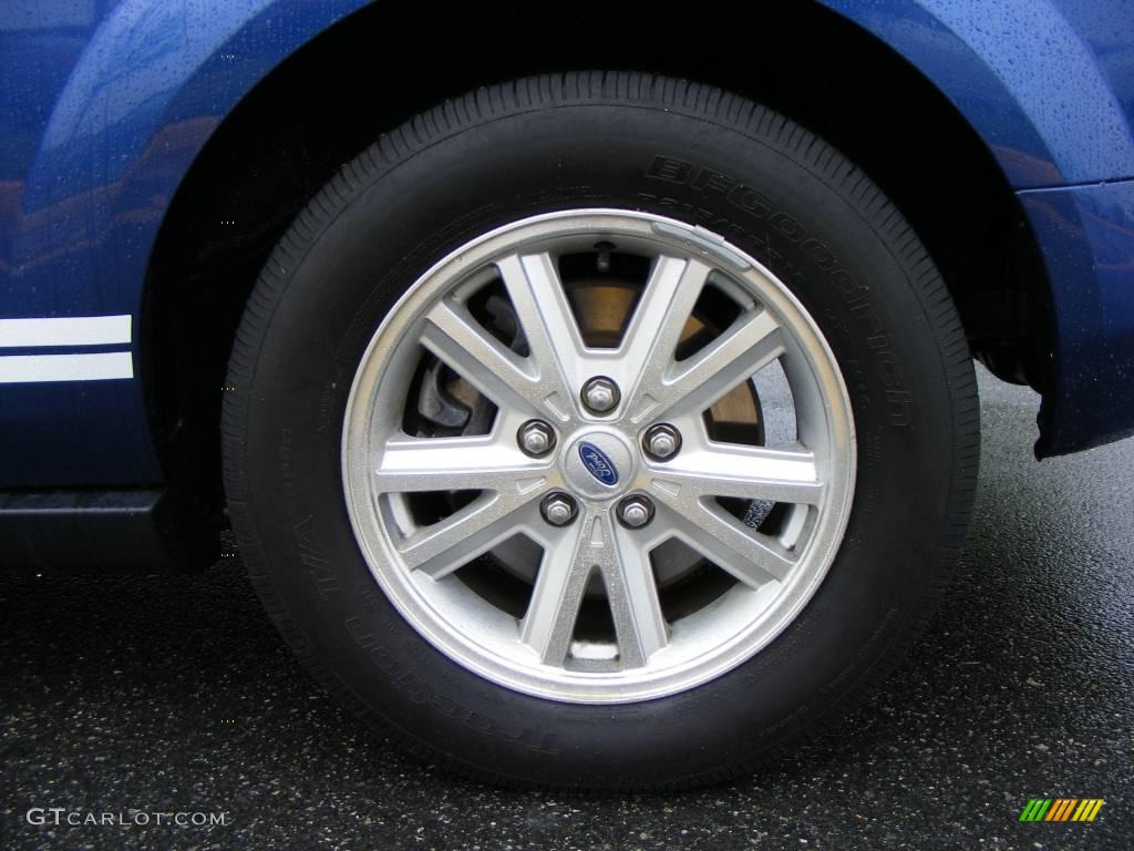2007 Mustang V6 Deluxe Coupe - Vista Blue Metallic / Light Graphite photo #18