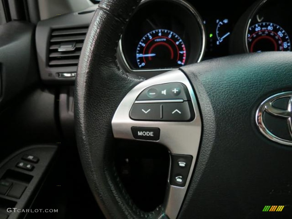 2011 Toyota Highlander SE 4WD Controls Photo #82694347