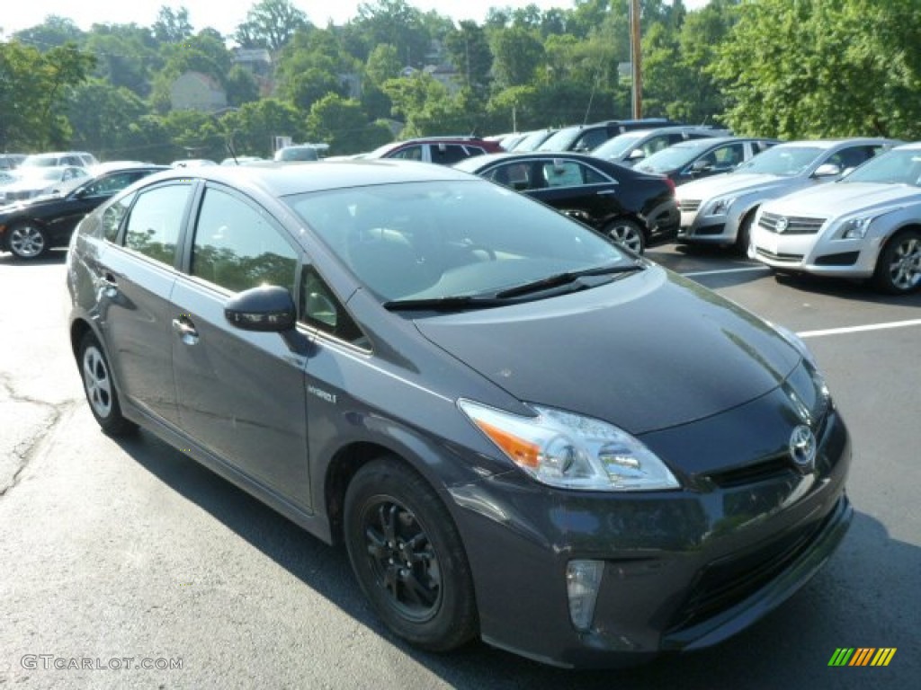 2012 Prius 3rd Gen Three Hybrid - Winter Gray Metallic / Bisque photo #1