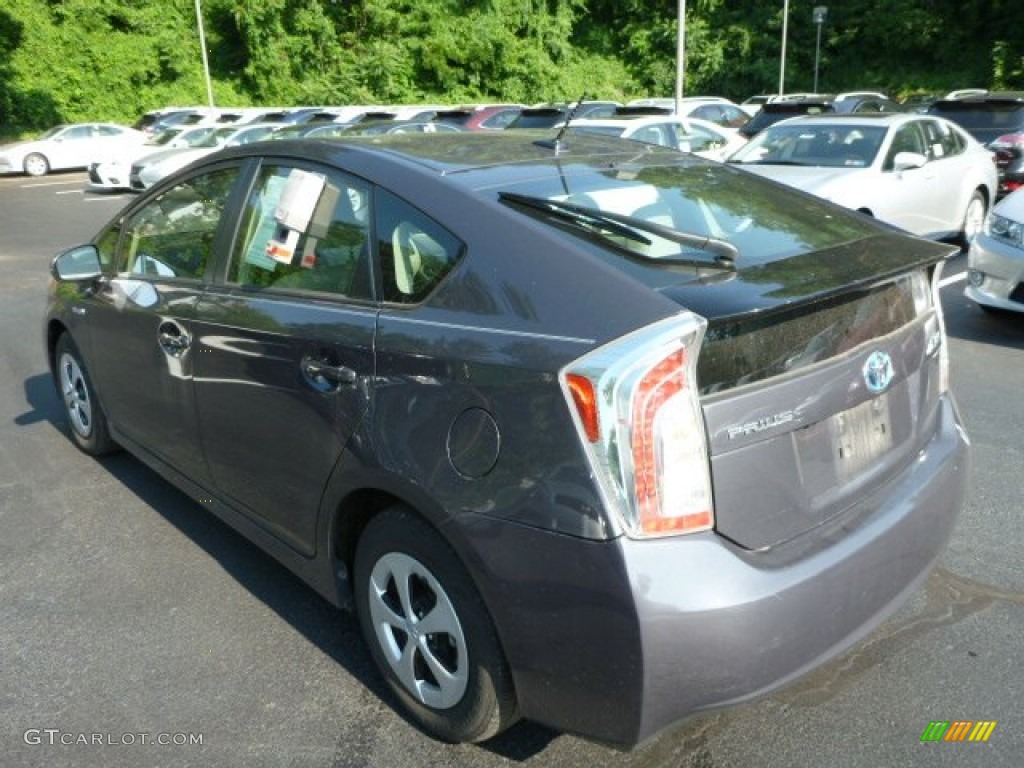 2012 Prius 3rd Gen Three Hybrid - Winter Gray Metallic / Bisque photo #15