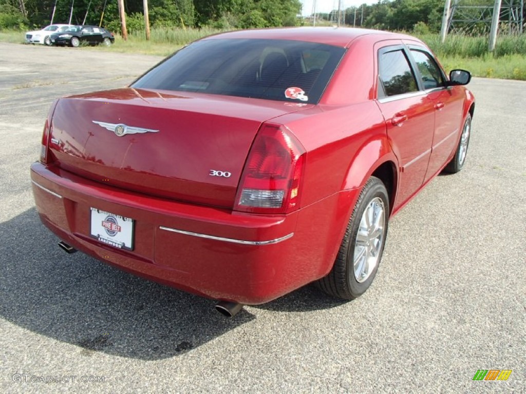 2007 300 Touring AWD - Inferno Red Crystal Pearlcoat / Dark Slate Gray/Light Slate Gray photo #7