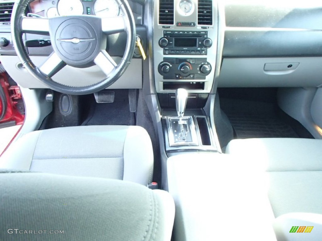 2007 300 Touring AWD - Inferno Red Crystal Pearlcoat / Dark Slate Gray/Light Slate Gray photo #18