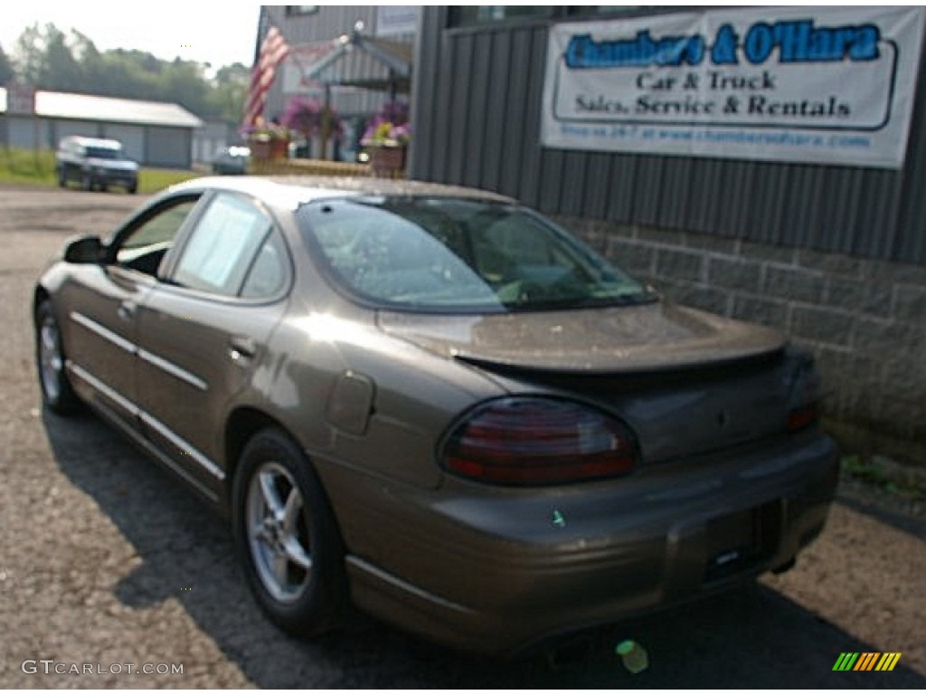 2002 Grand Prix GT Sedan - Dark Bronzmist Metallic / Dark Taupe photo #4