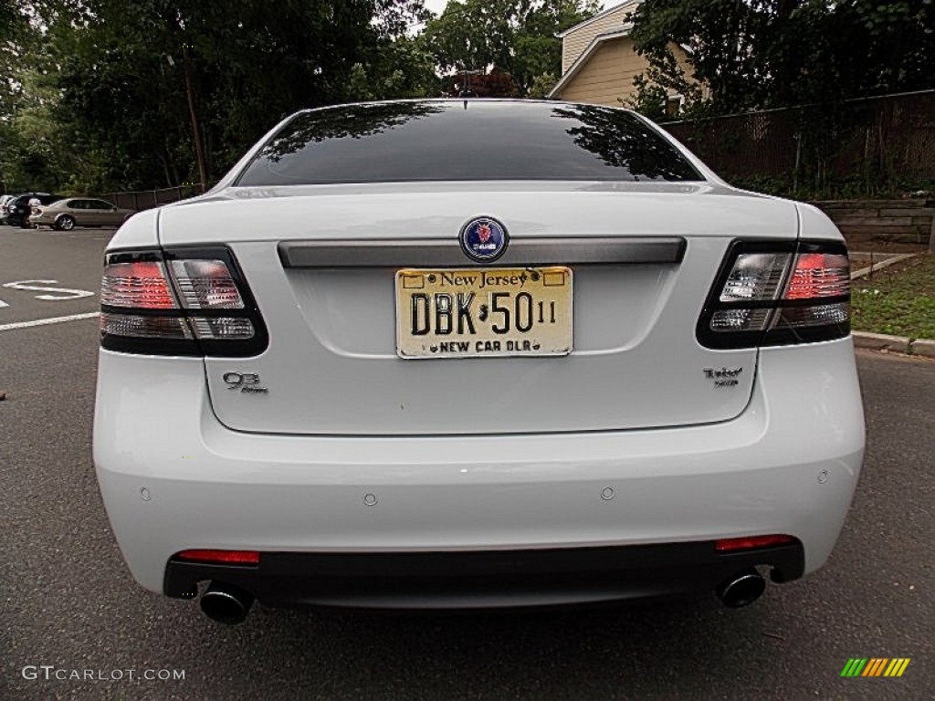 2011 9-3 Aero Sport Sedan XWD - Arctic White / Black photo #4