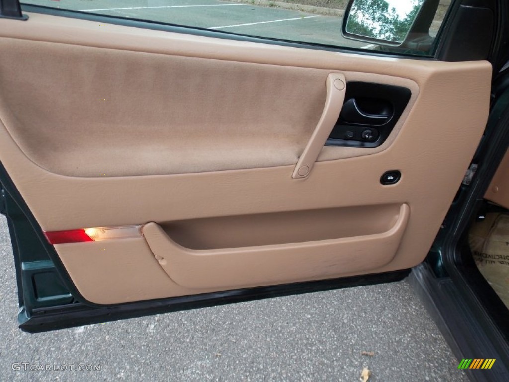 1995 Saab 9000 CS Turbo Beige Door Panel Photo #82705457