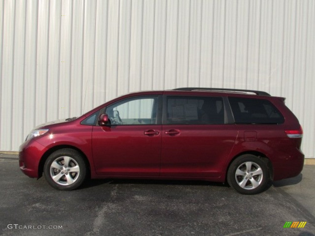 2011 Sienna LE - Salsa Red Pearl / Light Gray photo #2