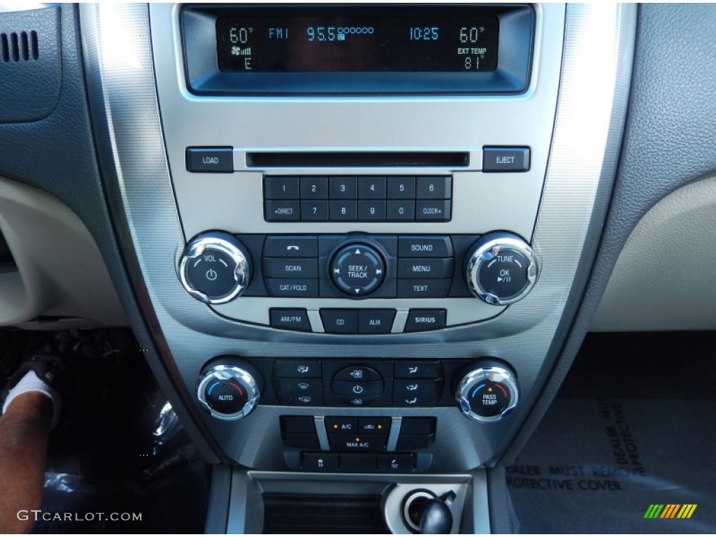 2010 Fusion Hybrid - Brilliant Silver Metallic / Medium Light Stone photo #24