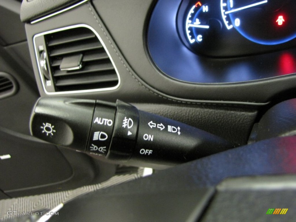 2010 Hyundai Genesis 3.8 Sedan Controls Photo #82707243
