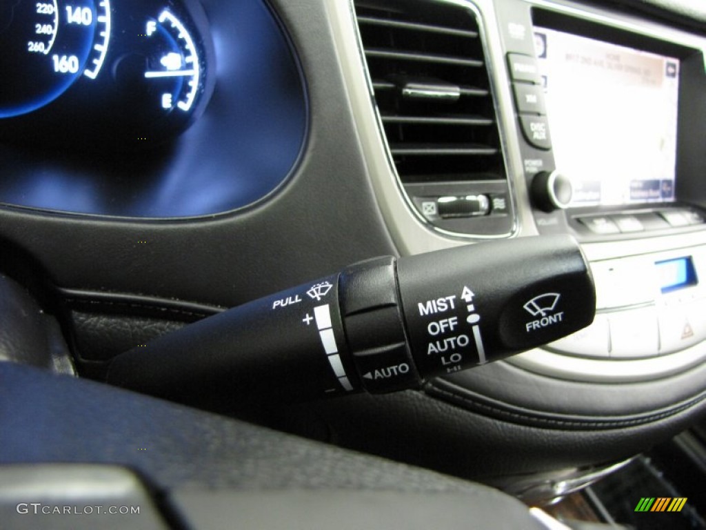 2010 Hyundai Genesis 3.8 Sedan Controls Photos