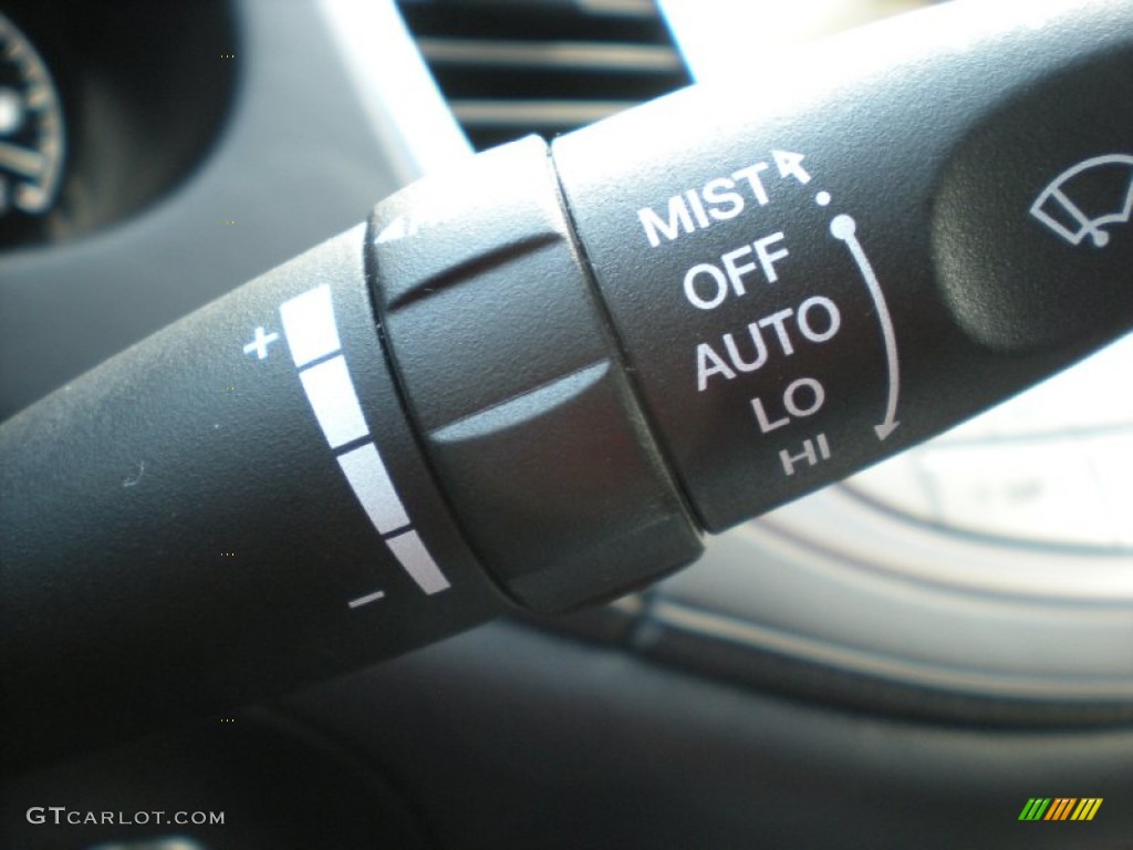 2009 Hyundai Genesis 3.8 Sedan Controls Photo #82709944