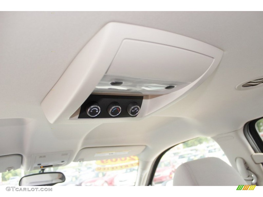 2009 Chevrolet Tahoe LS 4x4 Entertainment System Photo #82710270