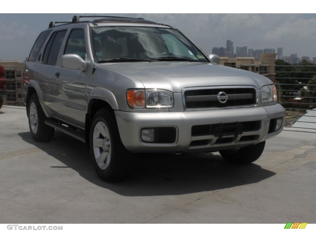 2003 Pathfinder LE - Chrome Silver Metallic / Charcoal photo #1