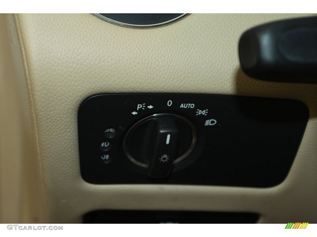 2008 CLS 550 - Arctic White / Cashmere Beige photo #32