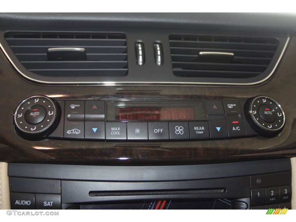 2008 CLS 550 - Arctic White / Cashmere Beige photo #41