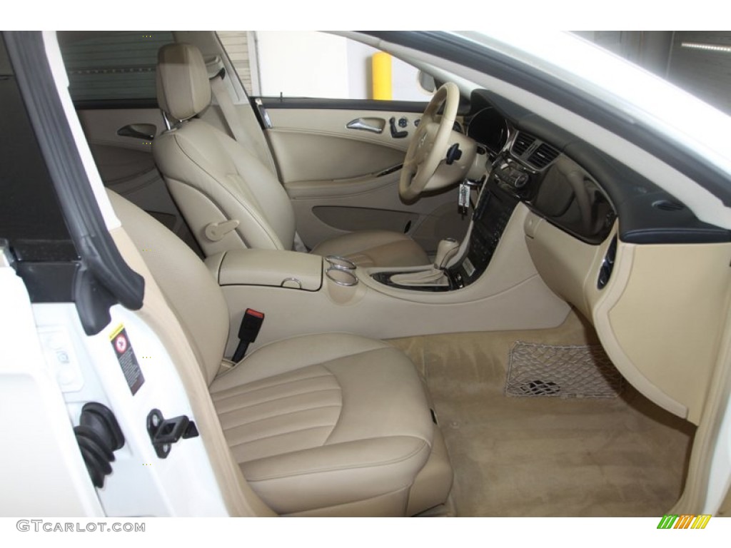 2008 CLS 550 - Arctic White / Cashmere Beige photo #62
