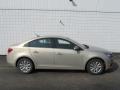 Gold Mist Metallic - Cruze LT Photo No. 2