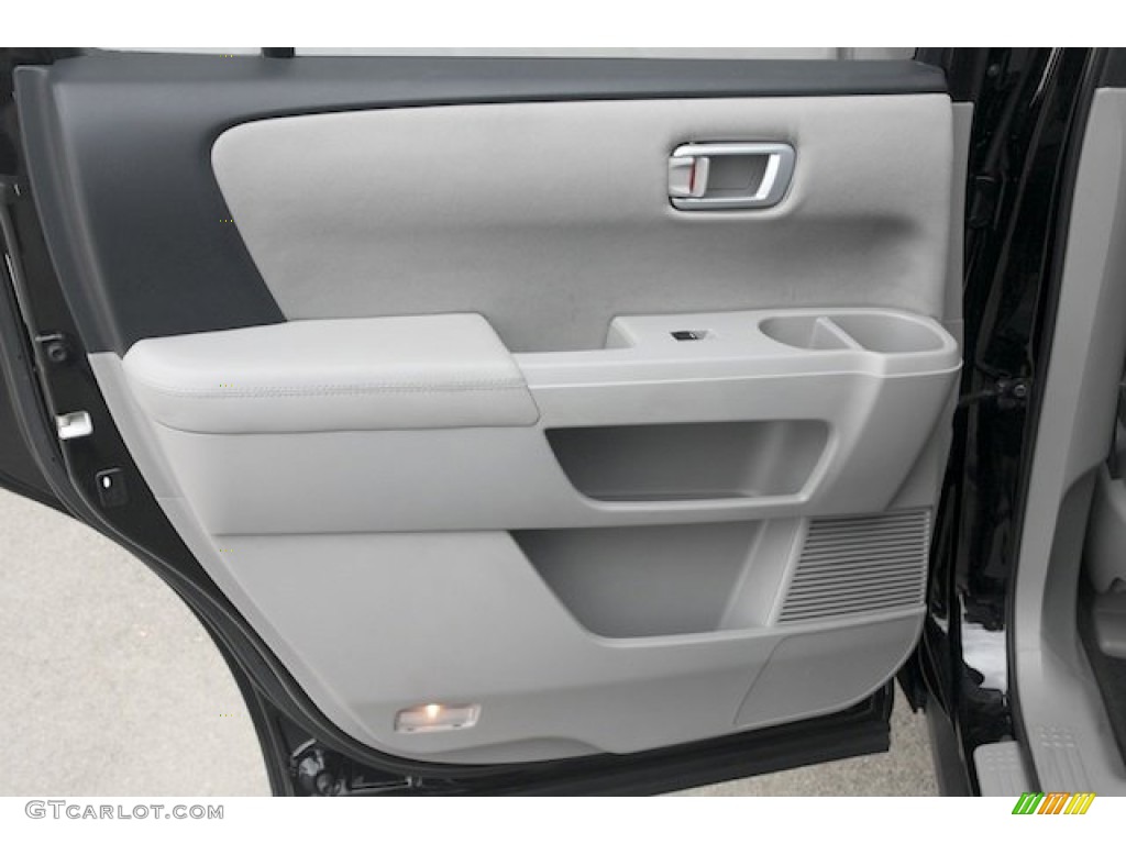 2011 Honda Pilot EX Gray Door Panel Photo #82720286