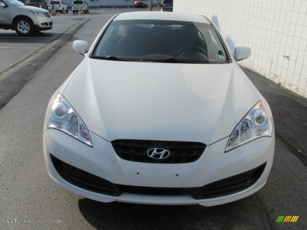 2011 Genesis Coupe 2.0T - Karussell White / Black Cloth photo #4