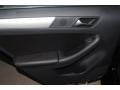 Black Uni - Jetta SE Sedan Photo No. 26