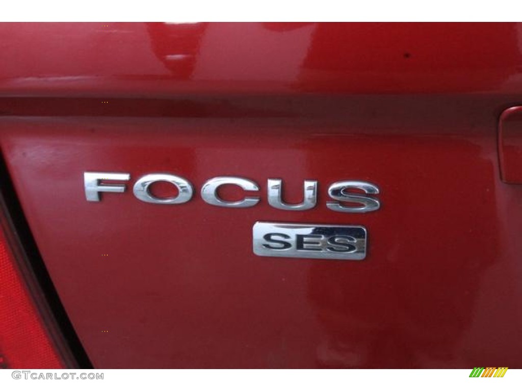 2005 Focus ZX4 S Sedan - Sangria Red Metallic / Dark Flint/Light Flint photo #15