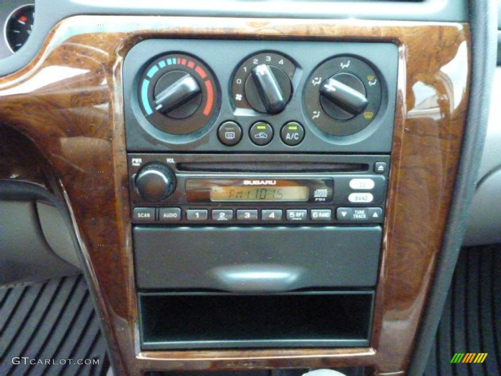 2003 Subaru Legacy L Sedan Controls Photo #82726261