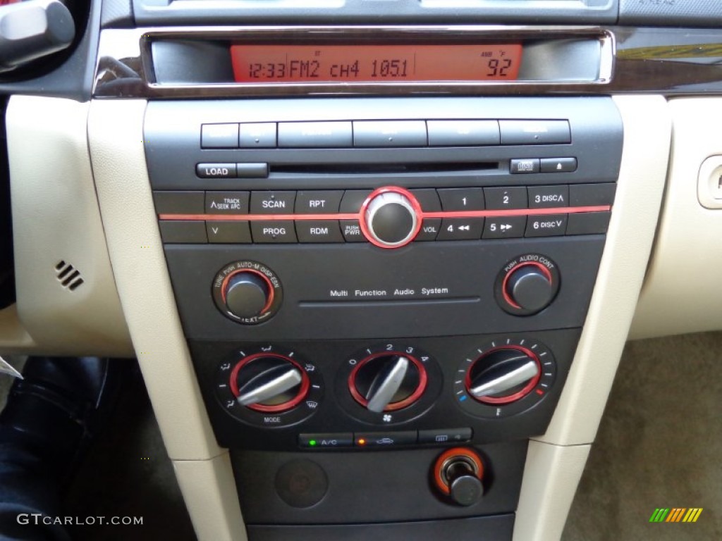 2007 Mazda MAZDA3 i Sport Sedan Controls Photo #82729045
