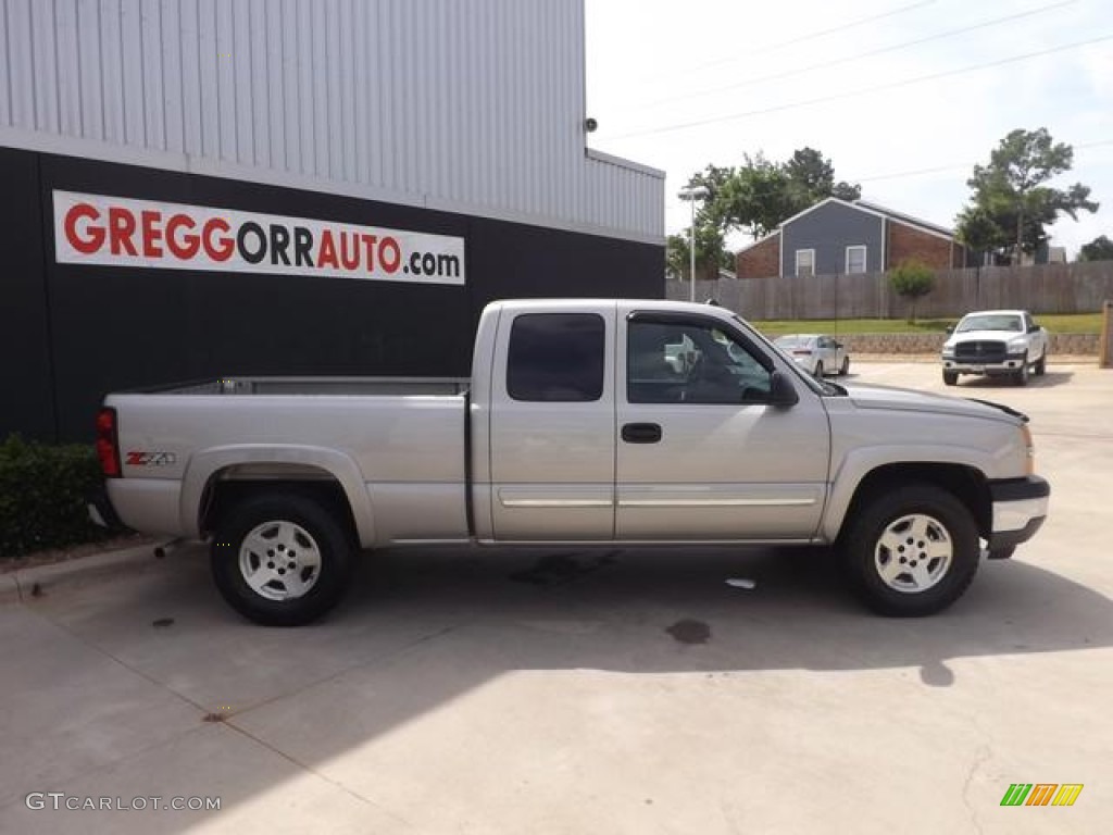 2005 Silverado 1500 Z71 Extended Cab 4x4 - Silver Birch Metallic / Dark Charcoal photo #5