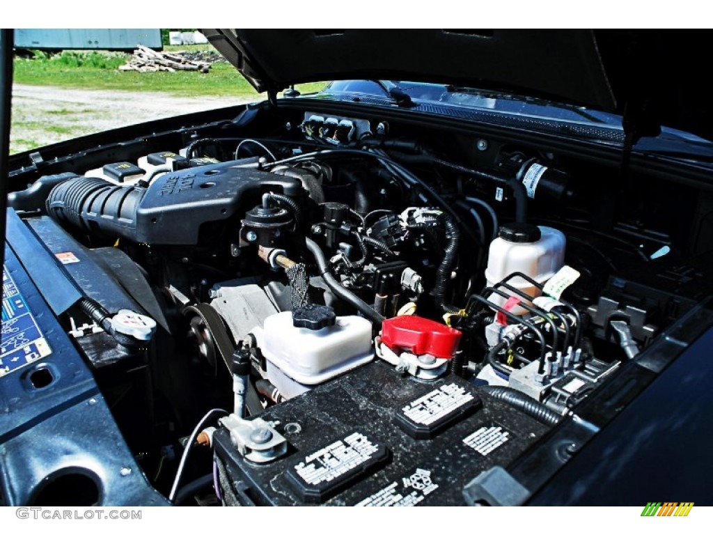 2011 Ford Ranger XLT SuperCab 4x4 Engine Photos