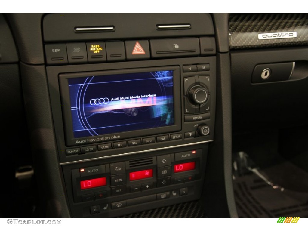 2008 Audi RS4 4.2 quattro Convertible Controls Photo #82730617