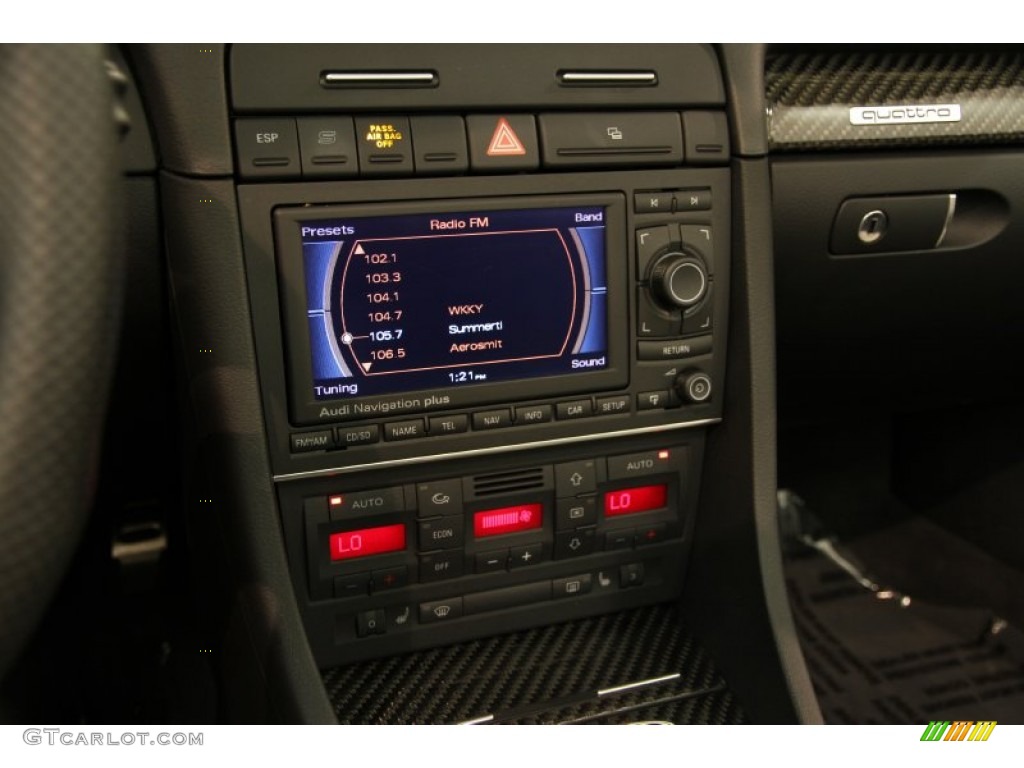 2008 Audi RS4 4.2 quattro Convertible Controls Photo #82730623