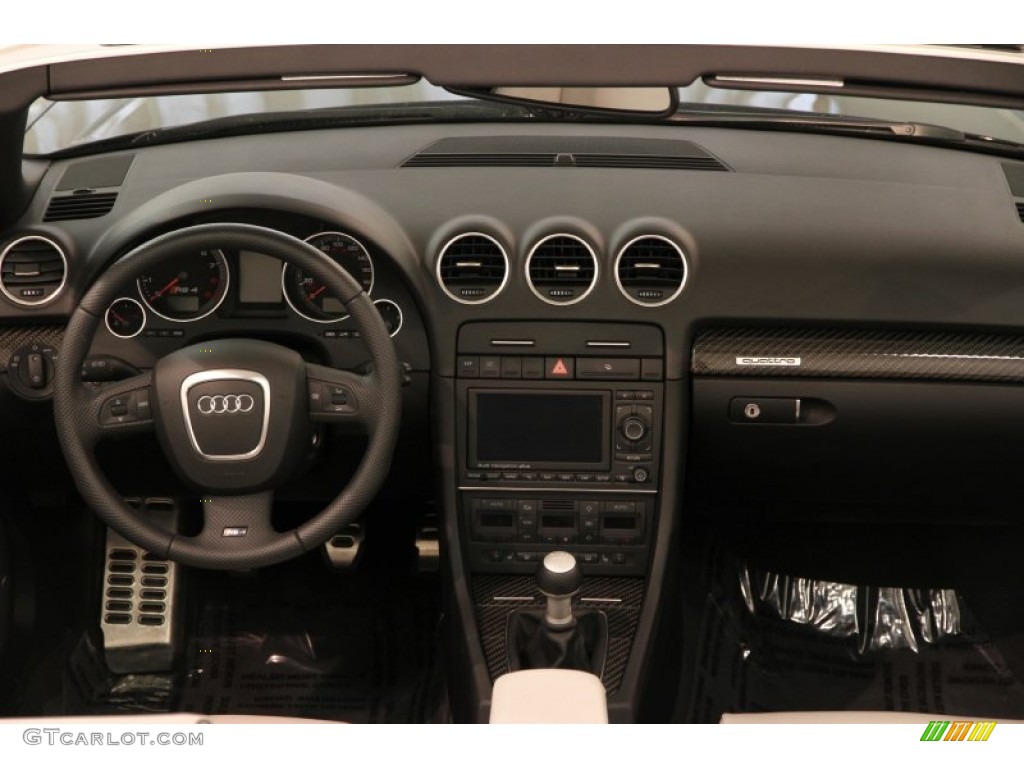 2008 Audi RS4 4.2 quattro Convertible Dashboard Photos