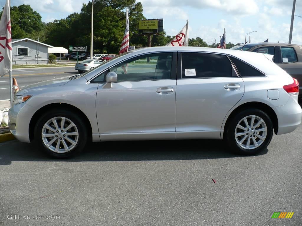 2009 Venza I4 - Classic Silver Metallic / Gray photo #1