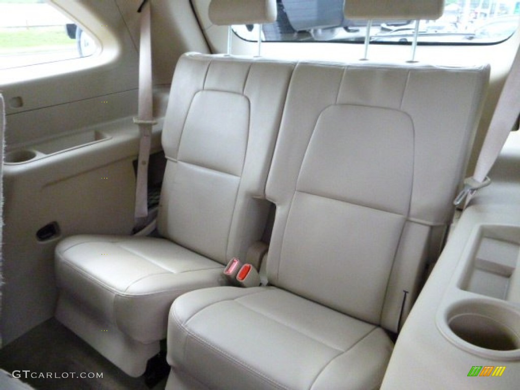 Beige Interior 2009 Suzuki XL7 Luxury AWD Photo #82731247