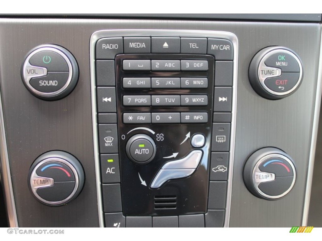 2013 Volvo S60 T5 Controls Photo #82734034