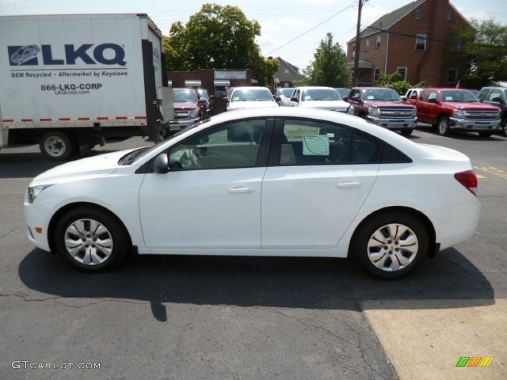 2014 Cruze LS - Summit White / Jet Black/Medium Titanium photo #4